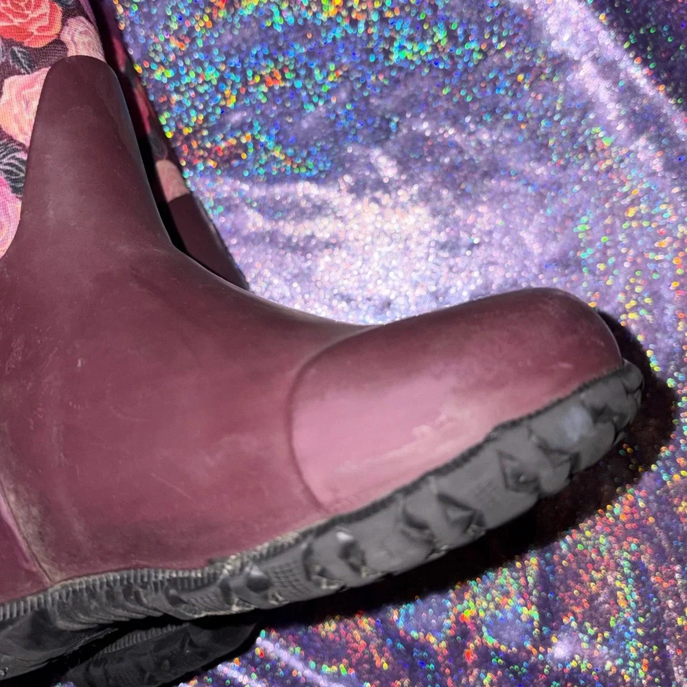 Bogs Floral Rose Print Boots